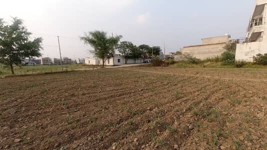 (35*60) 70 FT RD IN REASONABLE PRICE