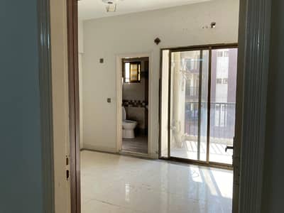 3 Bedroom Unfurnish Apartment For Sale