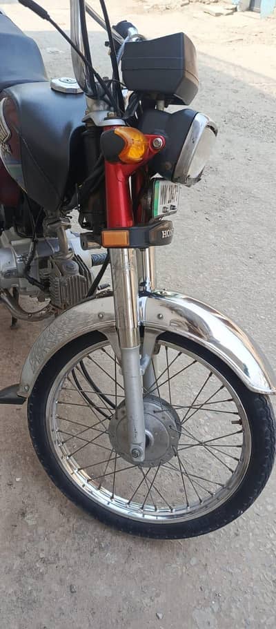 Honda 70 CD urgent sale number 03 24, 63, 41 6 80