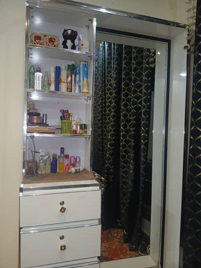 Long merior with lighting