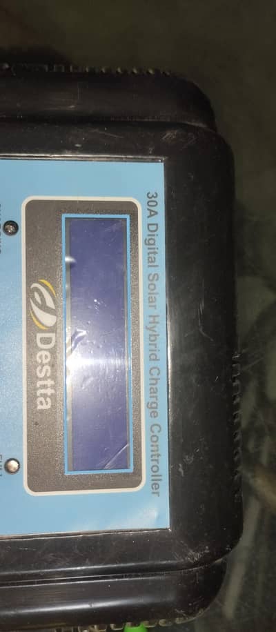 mppt digital hybrid ups solar chachr fully automatic 12/24 v