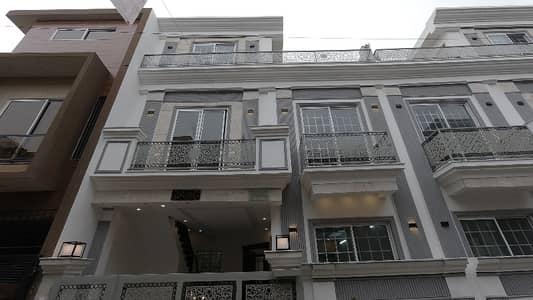 Prime Location 5 Marla House In Gulraiz Housing Society Phase 3 For sale