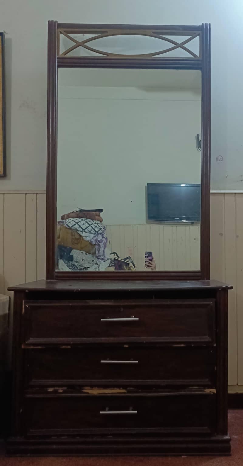 dressing table 0