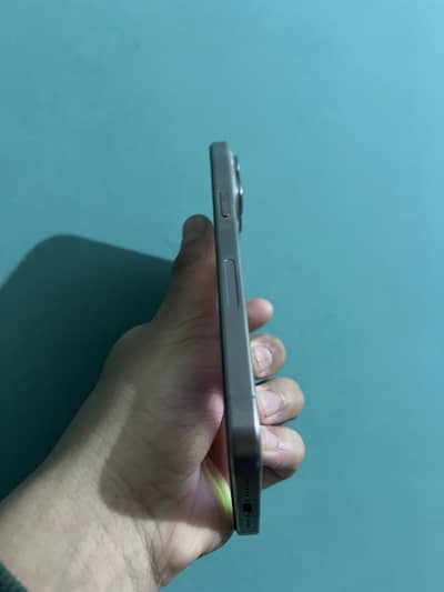 15 Pro Max Jv 256 GB