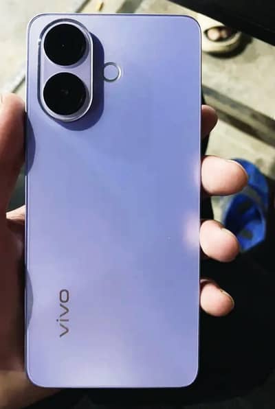 Vivo V 60 lite (5 g) Urgent sale (11 month warranty available
