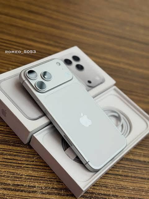 Box Opened 17 pro max 0