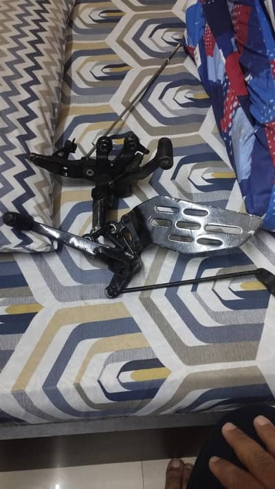 foot pegs for cafe racers /footrest