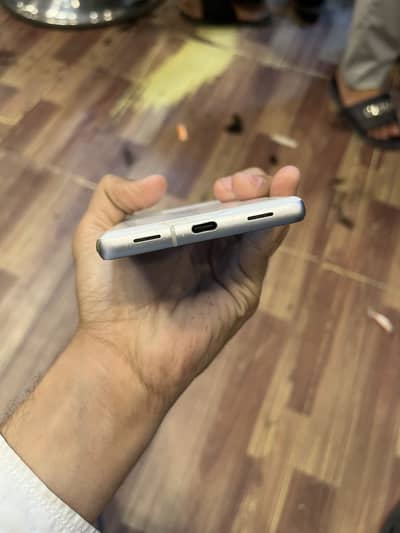 Google pixel 7a  box sth h