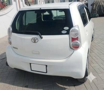 Toyota Passo Hana 2012