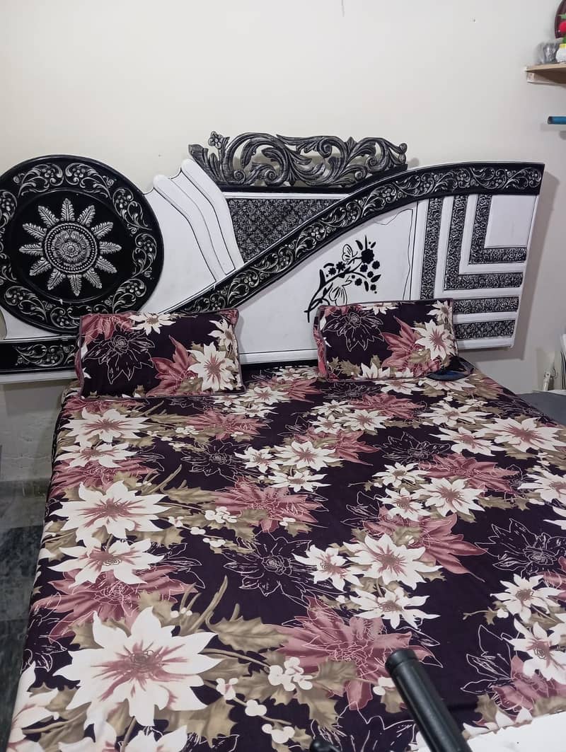 Bed set good condition 1