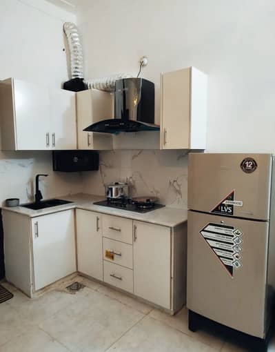 Furnished Apartment for rent lahore Cantt Daily Monthly Airport DHA