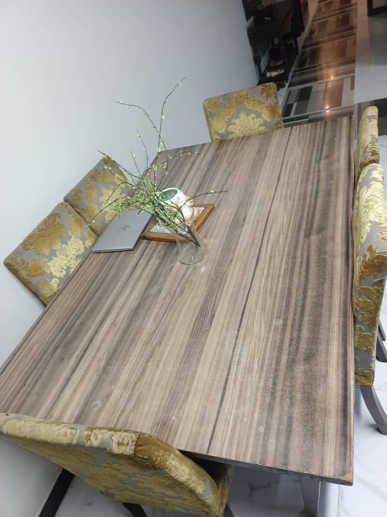Dinning Table 4
