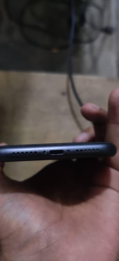 iPhone 11 JV – 128GB Storage – Good Condition