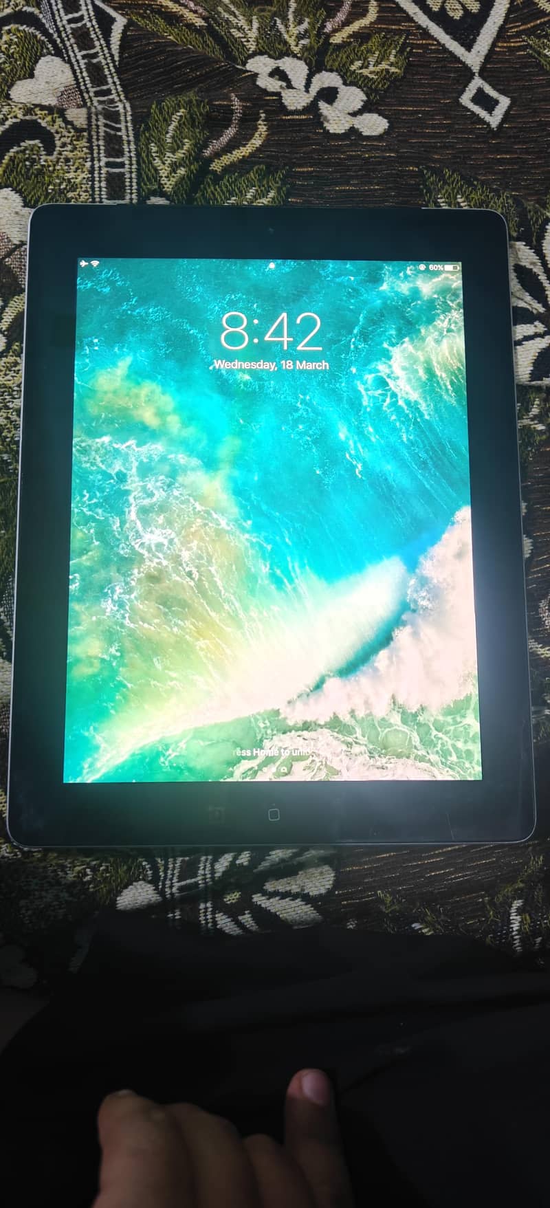 iPad. 6