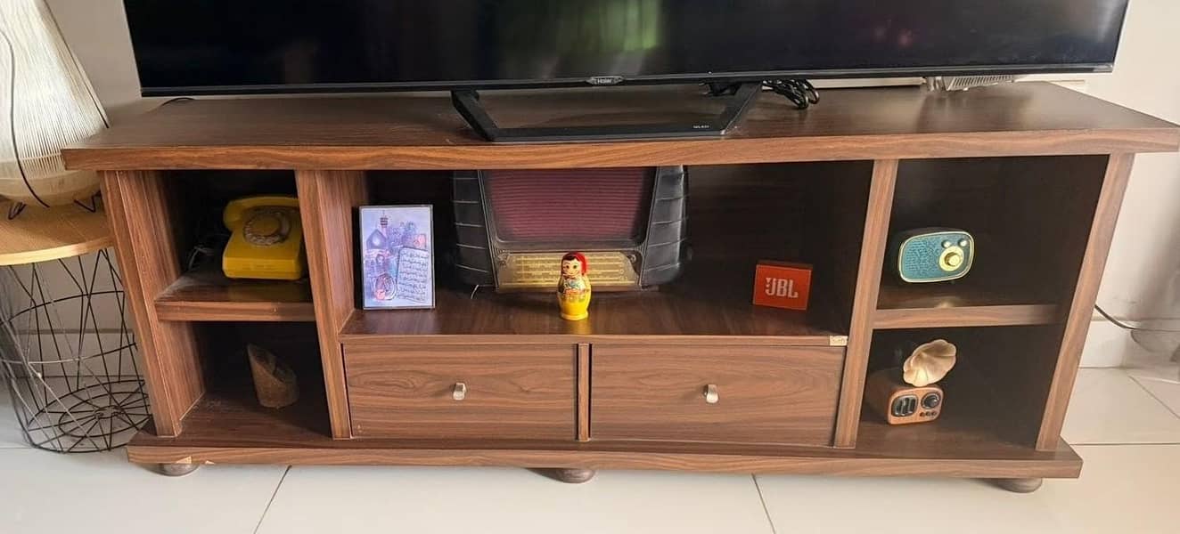 TV Console 0