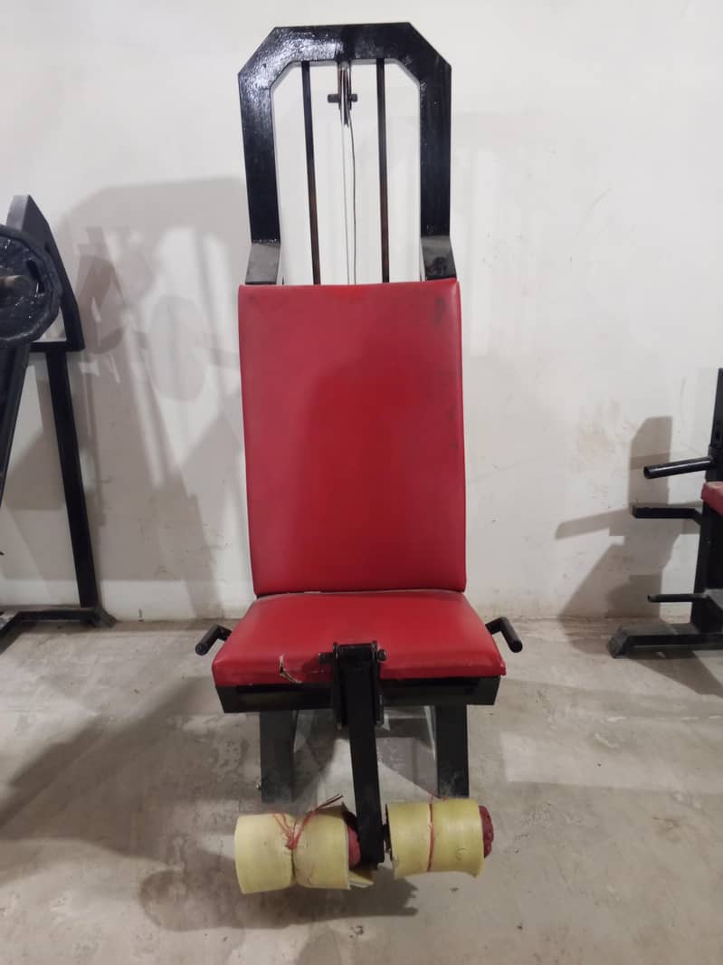 مکمل جم فار سیل چندماہ پہلے کلب لگایا تھا۔ مجبوری کی وجہ سے سیل کر رہا 17