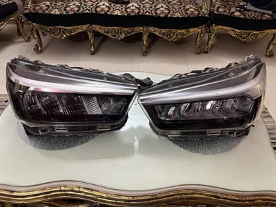 Toyota Raize headlights
