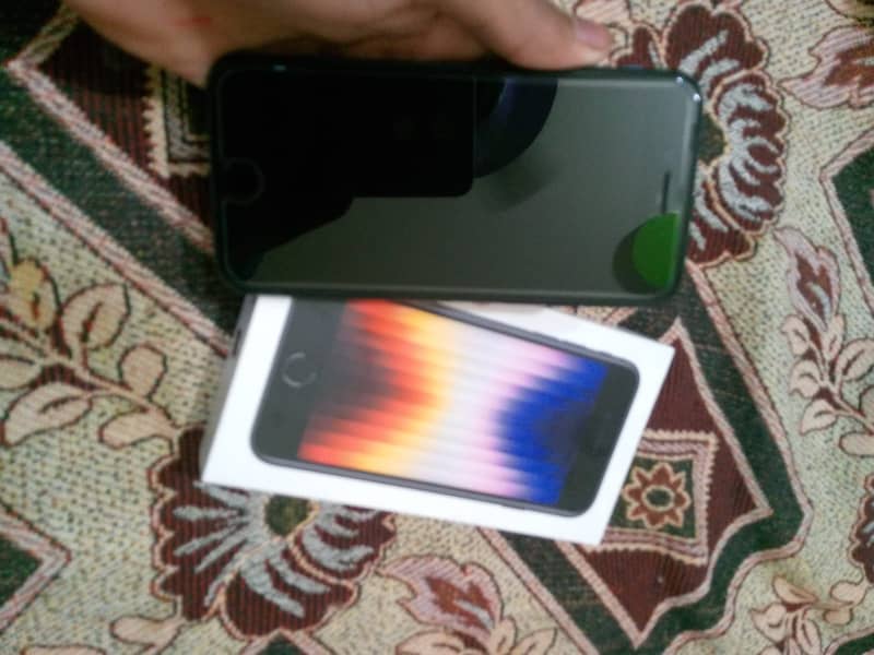 iPhone se3rd generation 1