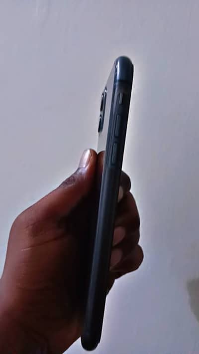 I phone 11/urgent sale