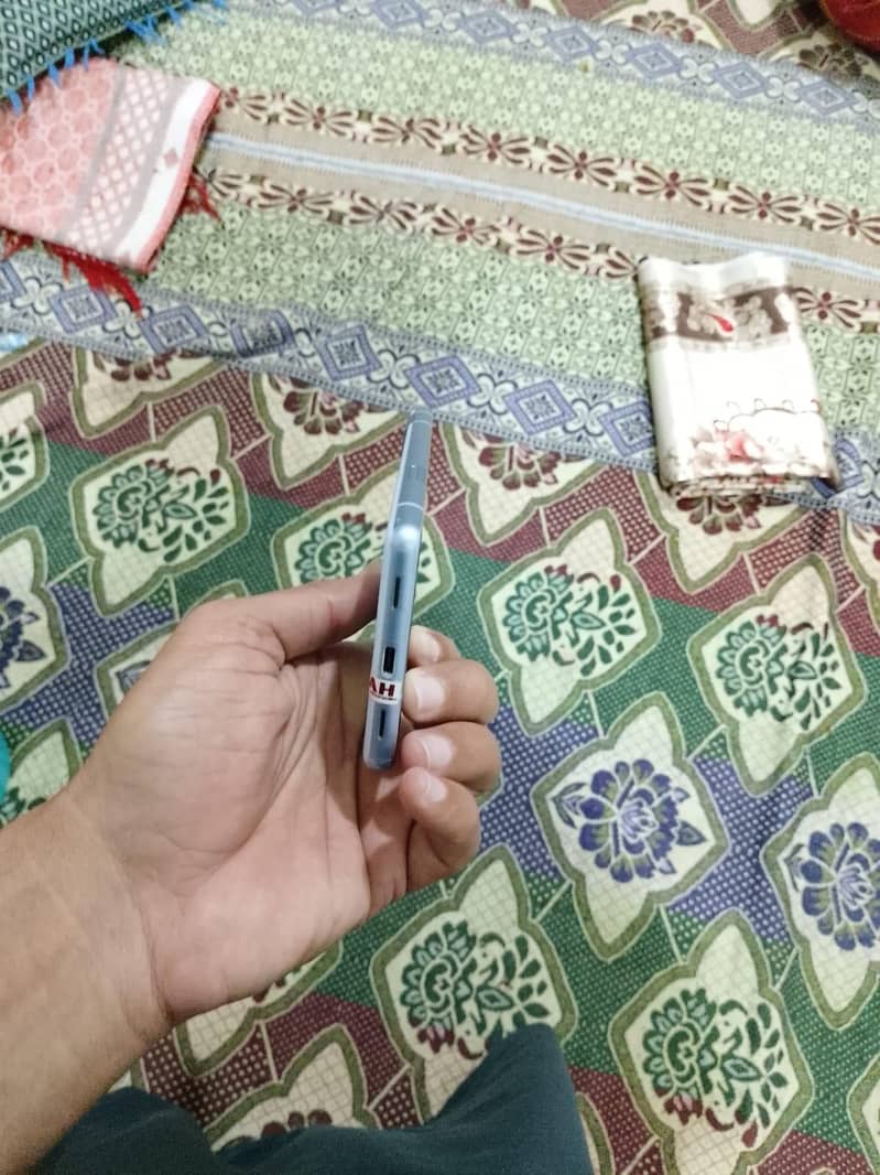 Google pixel 7a 03037374662 Whatsapp 4