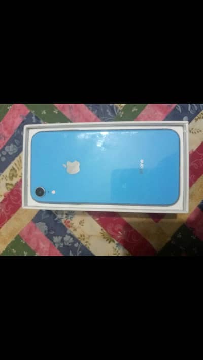 iPhone xR factory unlock with box