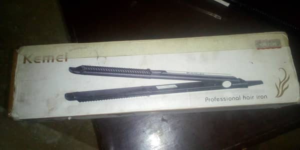 Kemei KM-2139 Hair Straightener and  Sonix ST-18 Hair Curler