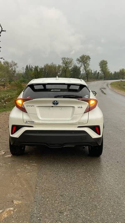 CH-R perlwhite Color