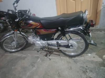 Honda CD70 2026 Model 800km For Sale in Sialkot 03026682080