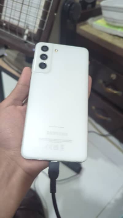 Samsung Mobile S21 FE
