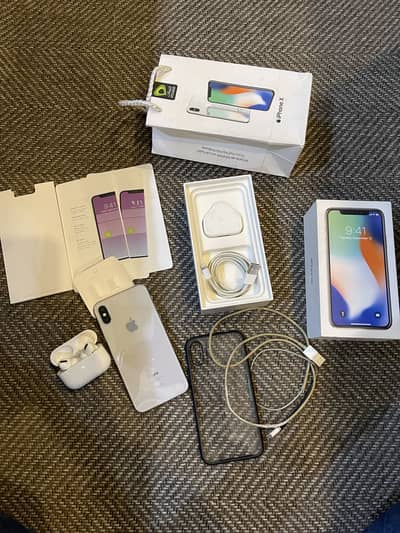 iPhone X & AirPods Pro