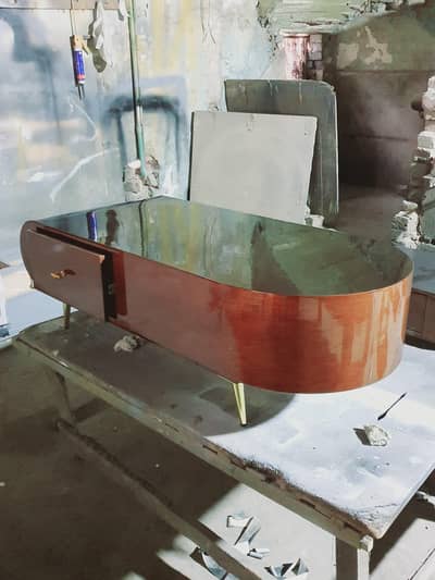 luxiry round shape table