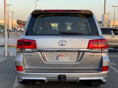 Toyota Land Cruiser 200 series Original rear brake light