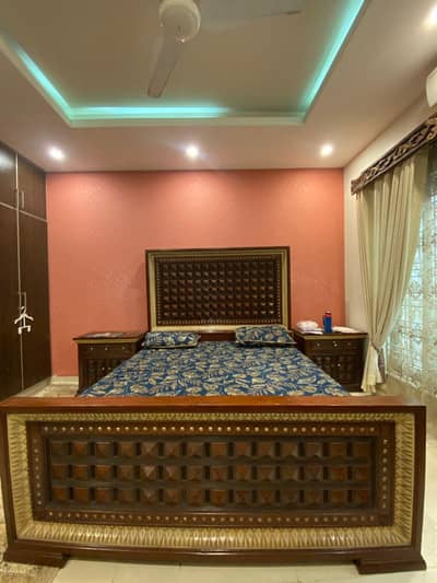 Bed room king size bed for sale