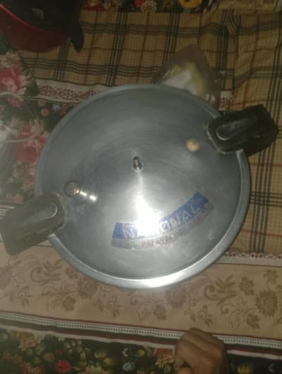 preshear cooker 20 kilo gohshet pakain big size national Brand