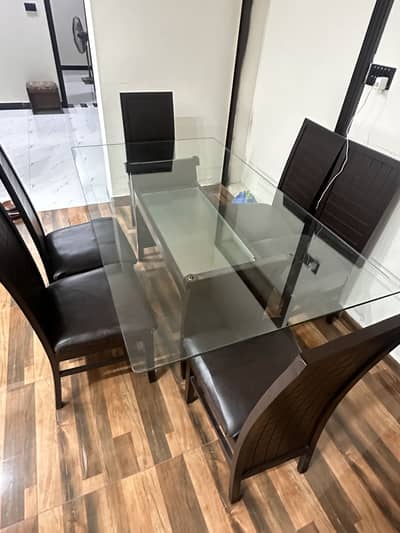 6 Seater Glass Dining Table Set – Excellent Condition
