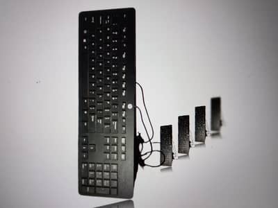 Computer Keyboard (Good Condition – Working Perfectly)