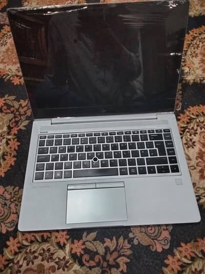 HP EliteBok 840 G5 | 10/10 | i5 7th Gen | 8GB DDR4 | Nvme Card 100%