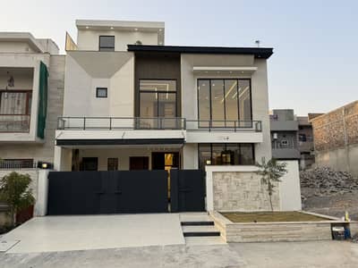 10 Marla Double Hight House In B Block, B17 Islamabad