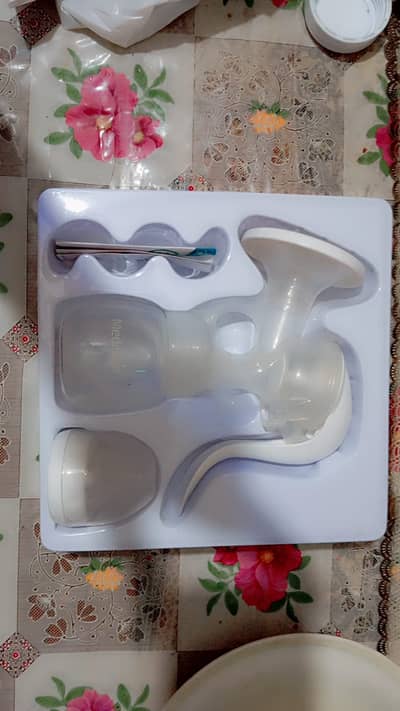 Manual Breast Pump For Sale 2 month Used