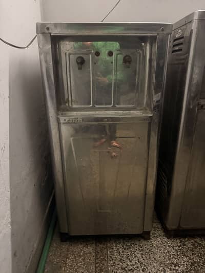 Water cooler