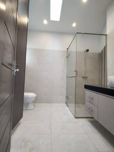 1 Kanal. Upper Portion