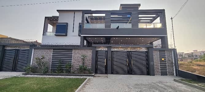 LUXURIOUS 600 SQR. YDS HOUSE BASEMENT + GROUND + ONE FLOOR FOR SALE IN SECTOR X 150 WIDE ROAD GULSHAN E MAYMAR KARACHI