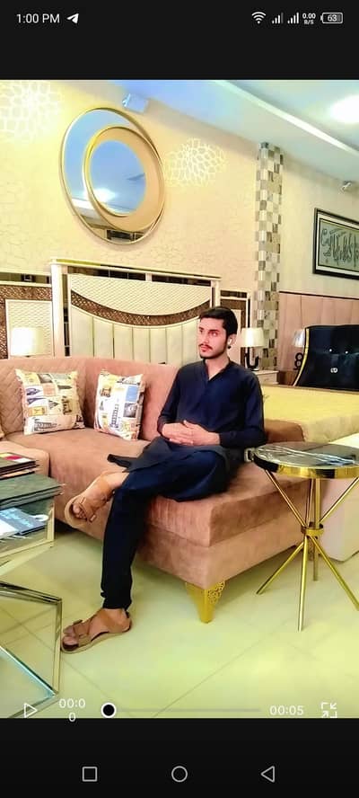 job need  please help 03312111052 WhatsApp