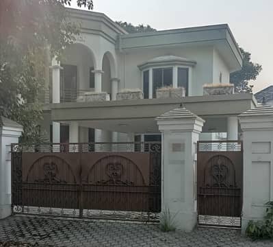 2 Kanal House Available In Gulberg 2 For Rent