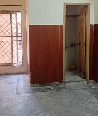 Get This Amazing 5 Marla Flat Available In Canal Park