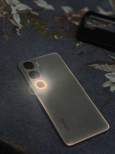 Vivo Y200 8/256  10/10 Condition