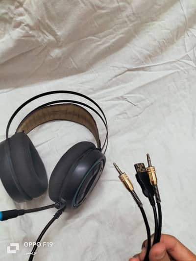 Bundle of Three Headphones + Controller [FREE]