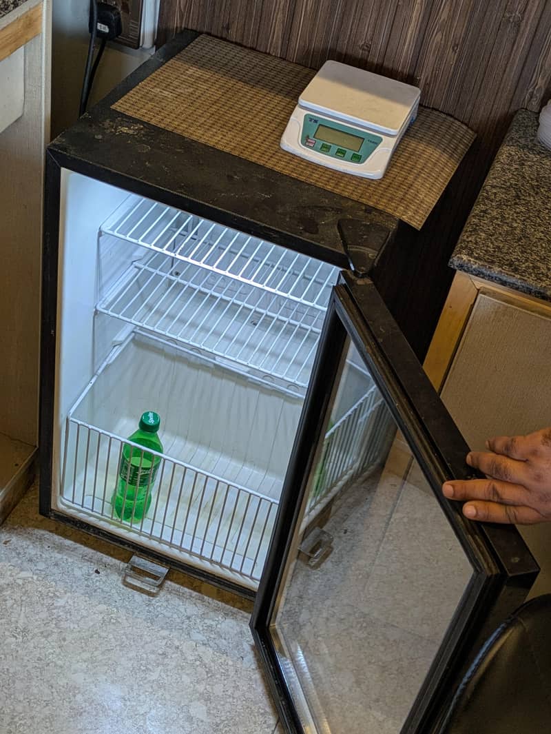 mini fridge 2