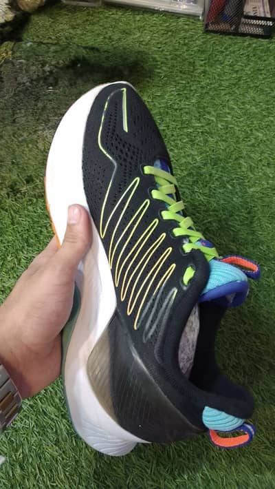 Saucony Endorphin Shift eur 42/8