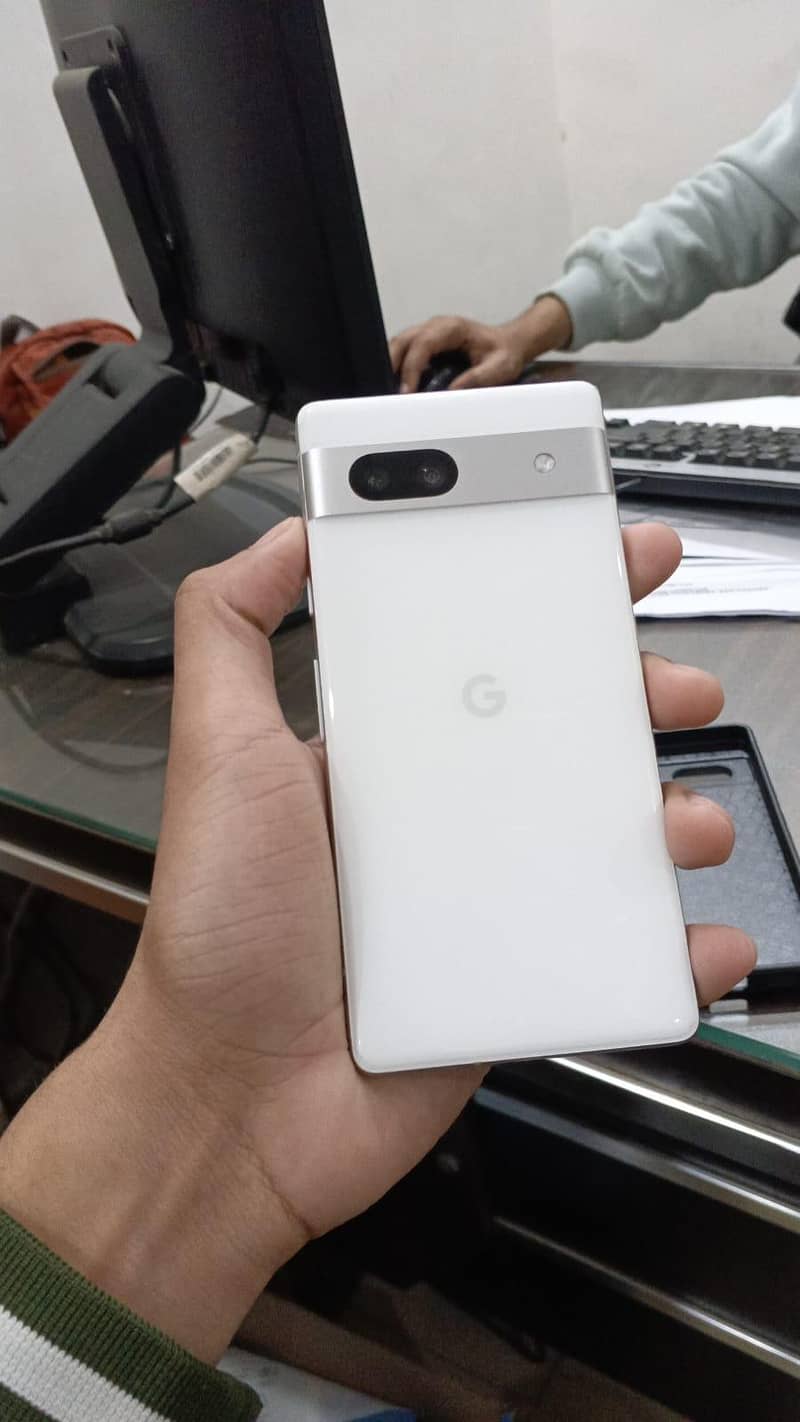 Google pixel 7a 3